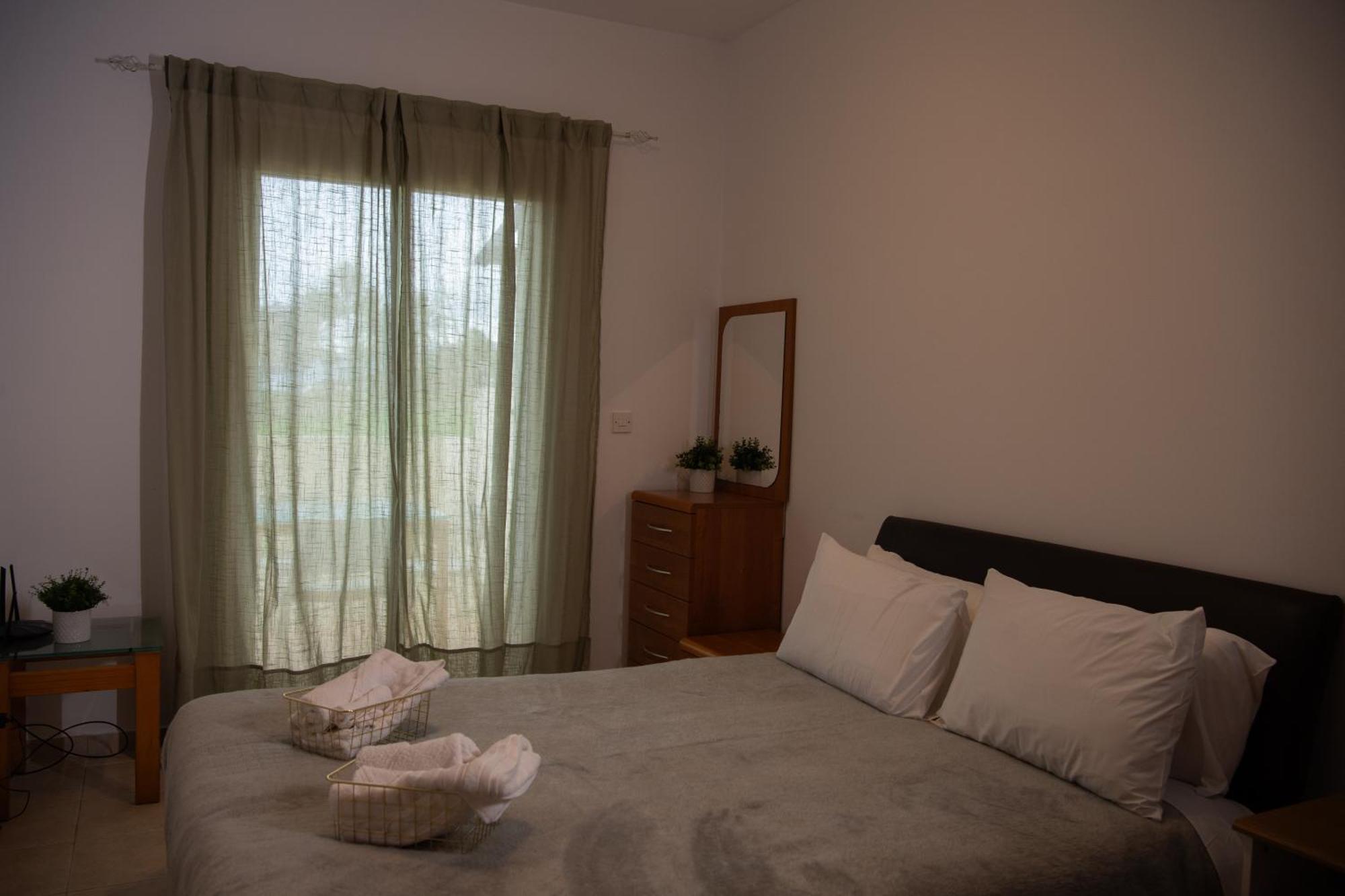 Path Latchi Beachfront Apartments Exterior foto