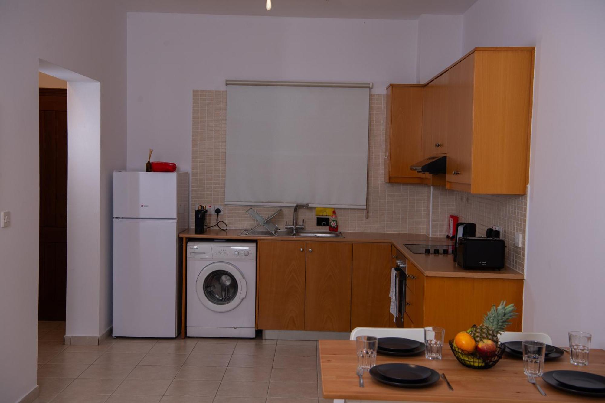 Path Latchi Beachfront Apartments Exterior foto